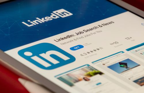 Linkedin app with blue banner
