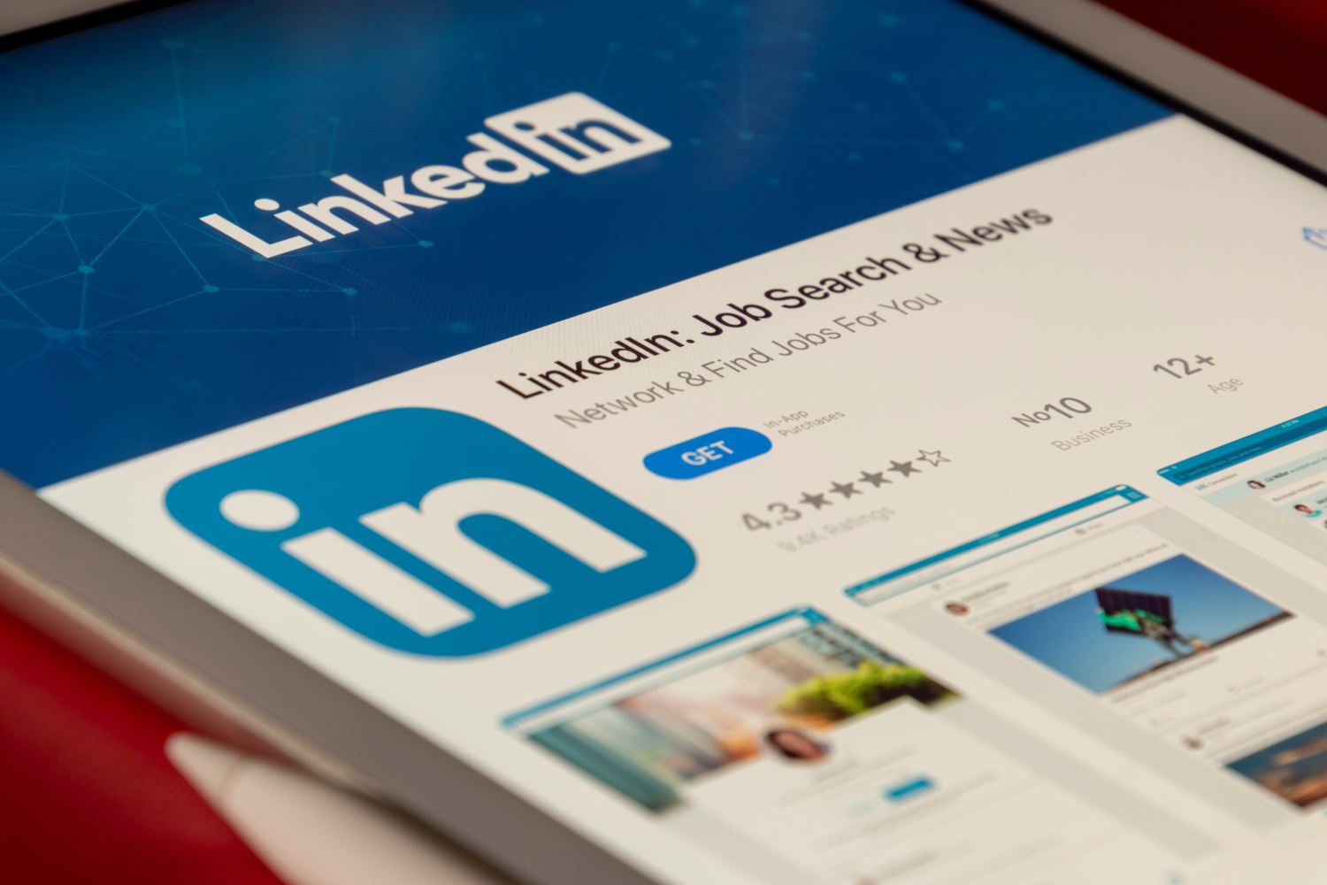 Linkedin app with blue banner